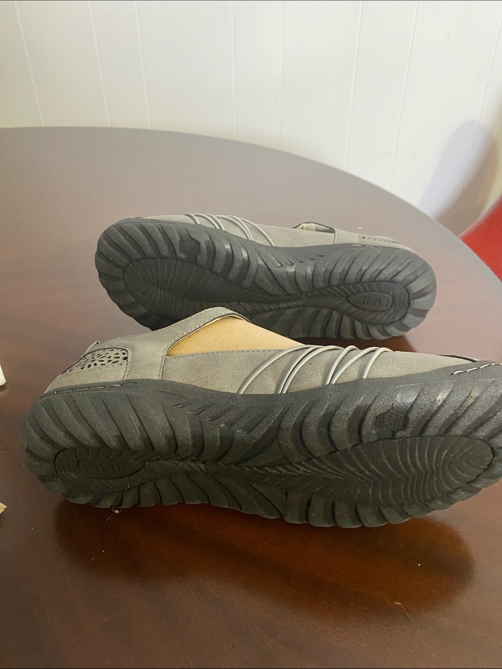 JBU Gray Cutout Mary Jane Comfort Flats 8.5 wide - Picture 7 of 7